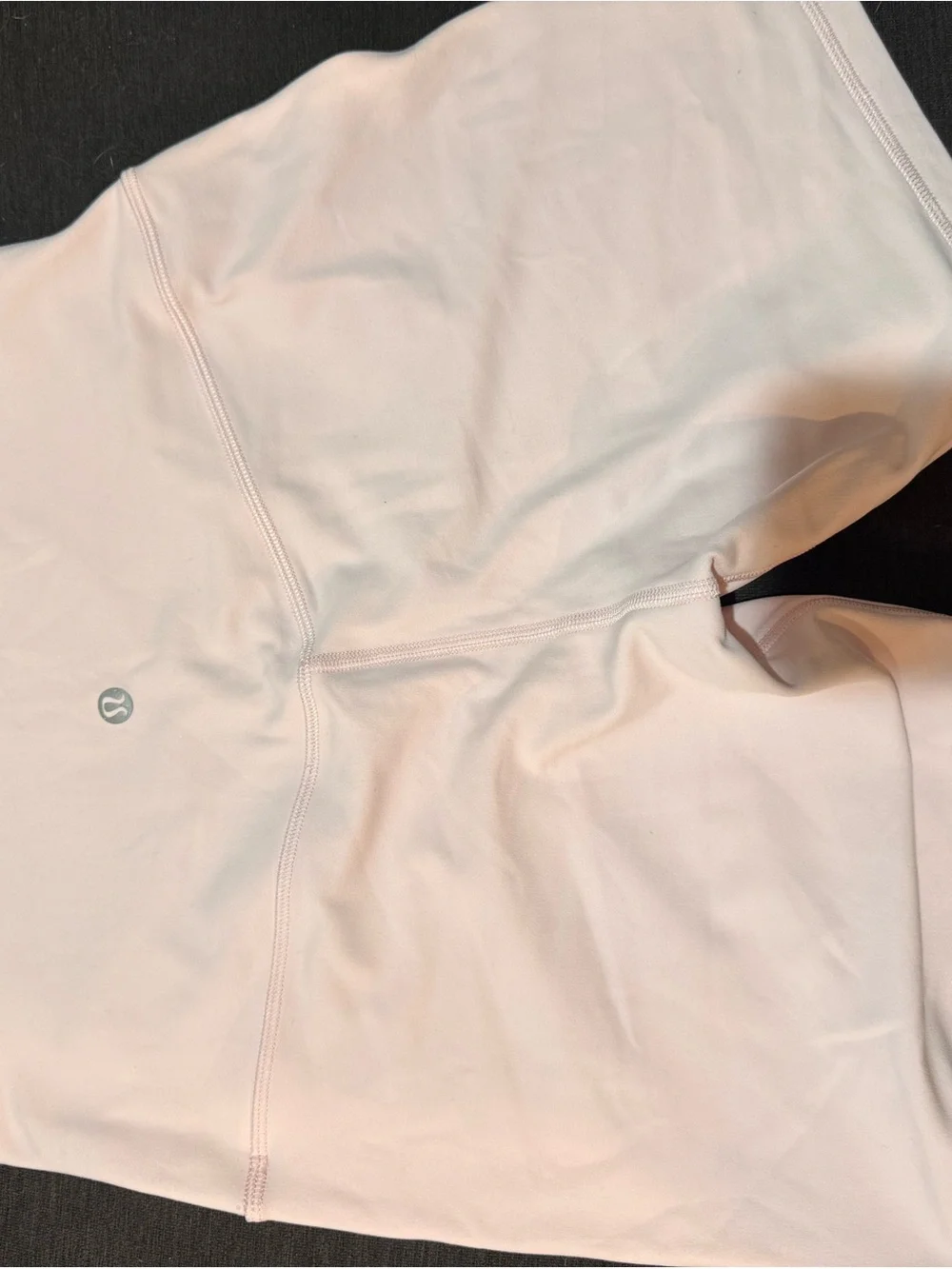 Lululemon Strawberry milkshake align shorts